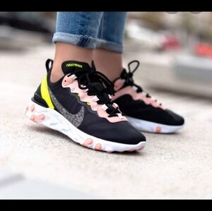 NIB Womens NIKE React Element 55 PRM Shoes Sneakers Black / Coral Sz 7